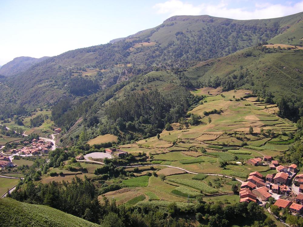 Foto de Carmona (Cantabria), España