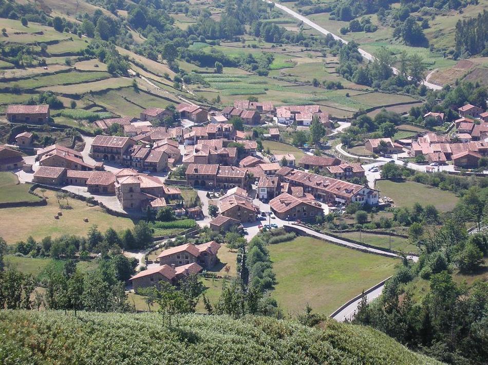 Foto de Carmona (Cantabria), España