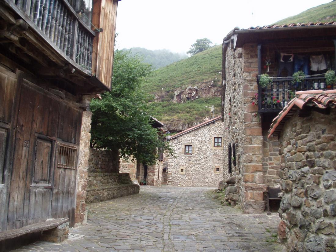 Foto de Barcena Mayor (Cantabria), España