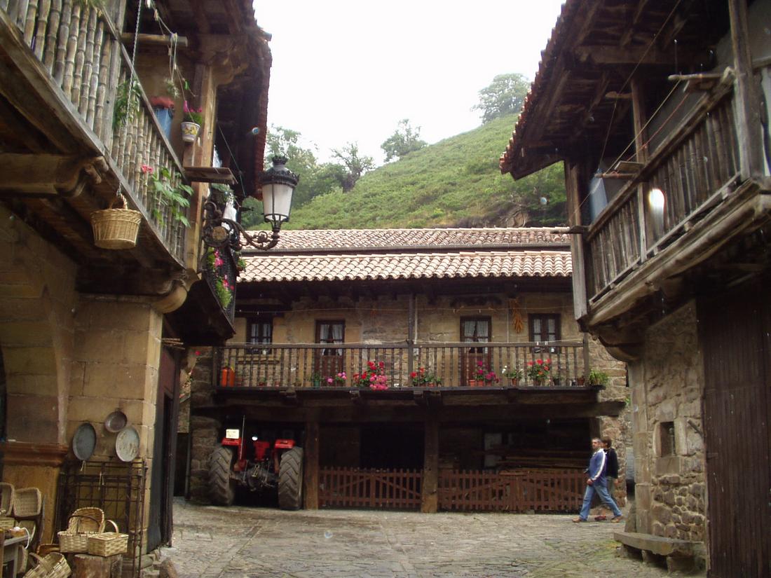 Foto de Barcena Mayor (Cantabria), España