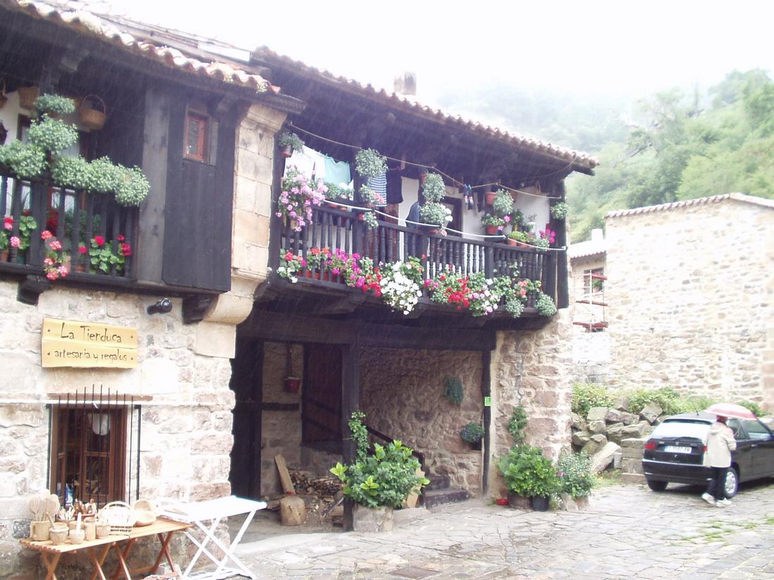 Foto de Barcena Mayor (Cantabria), España