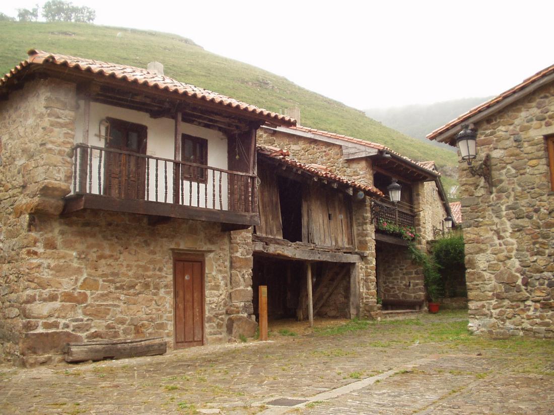 Foto de Barcena Mayor (Cantabria), España