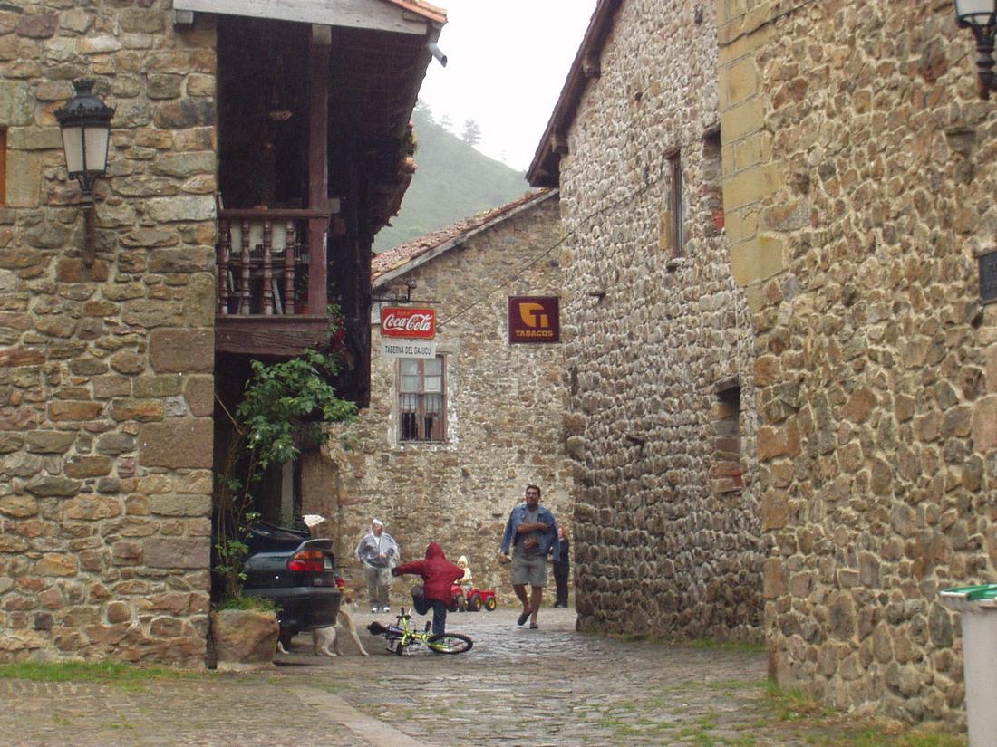 Foto de Barcena Mayor (Cantabria), España