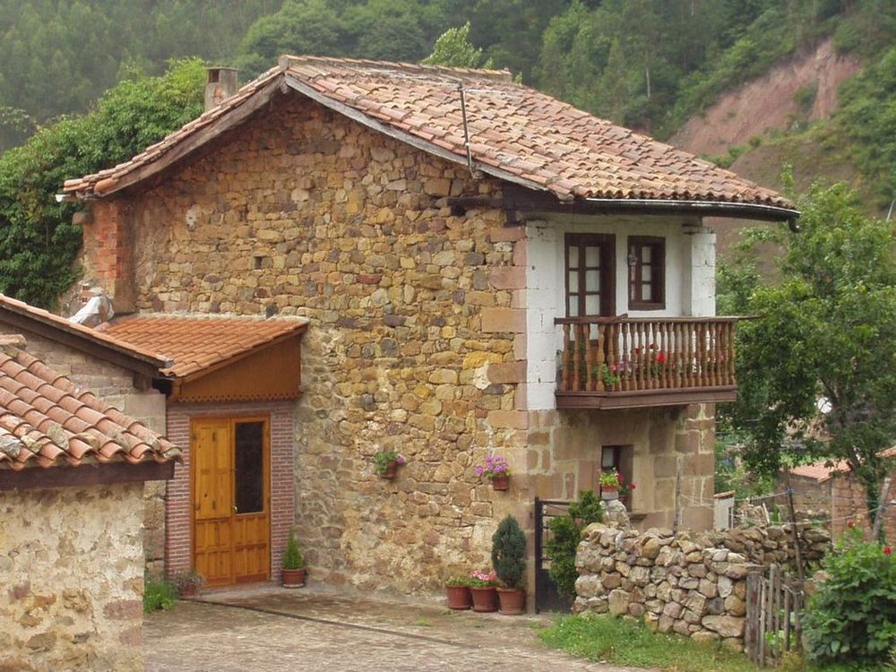 Foto de Carmona (Cantabria), España