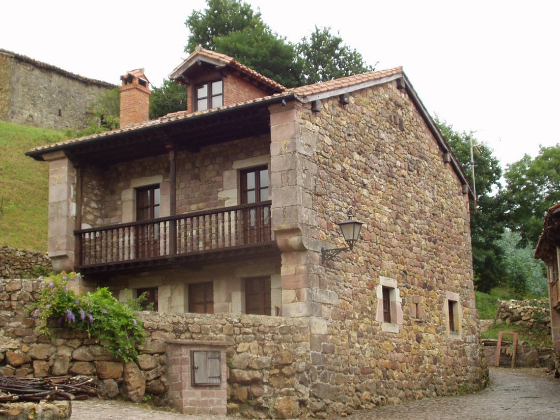 Foto de Carmona (Cantabria), España