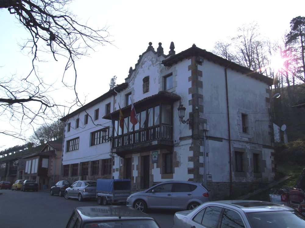 Foto de San Pedro del Romeral (Cantabria), España