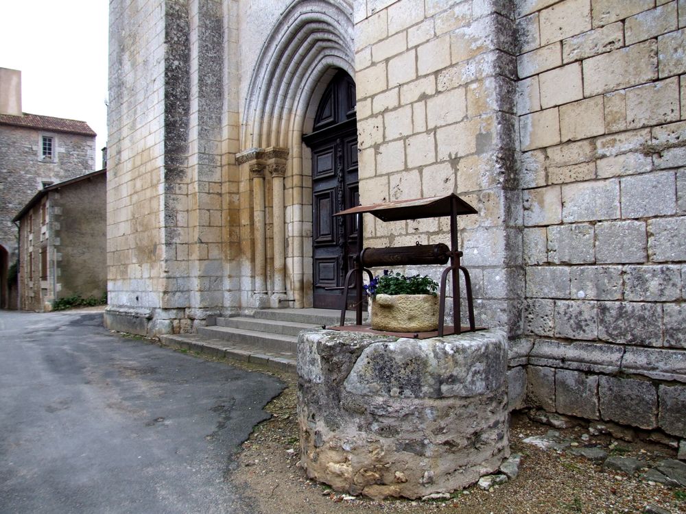 Foto de Nouaille Maupertuis (Francia), Francia