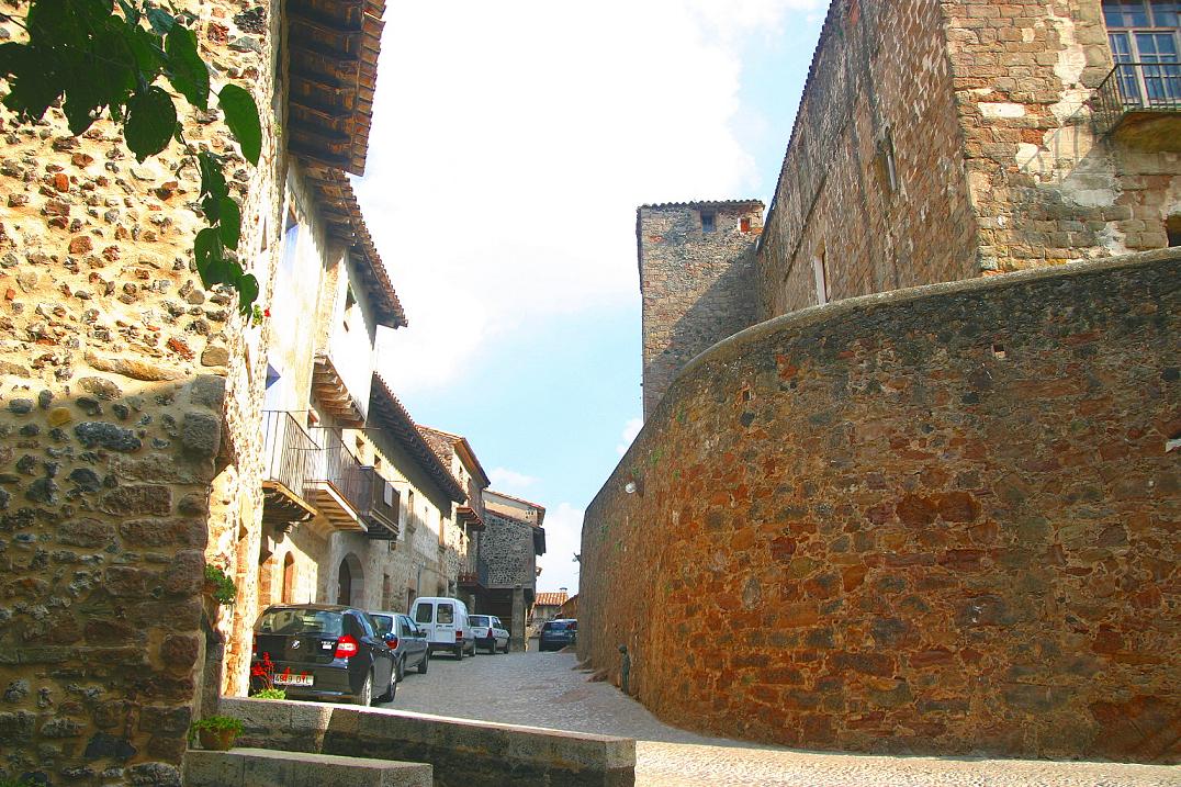 Foto de Santa Pau (Girona), España