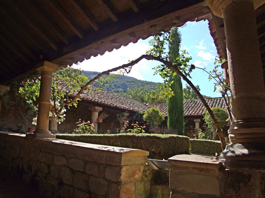 Foto de San Martin de Elines (Cantabria), España