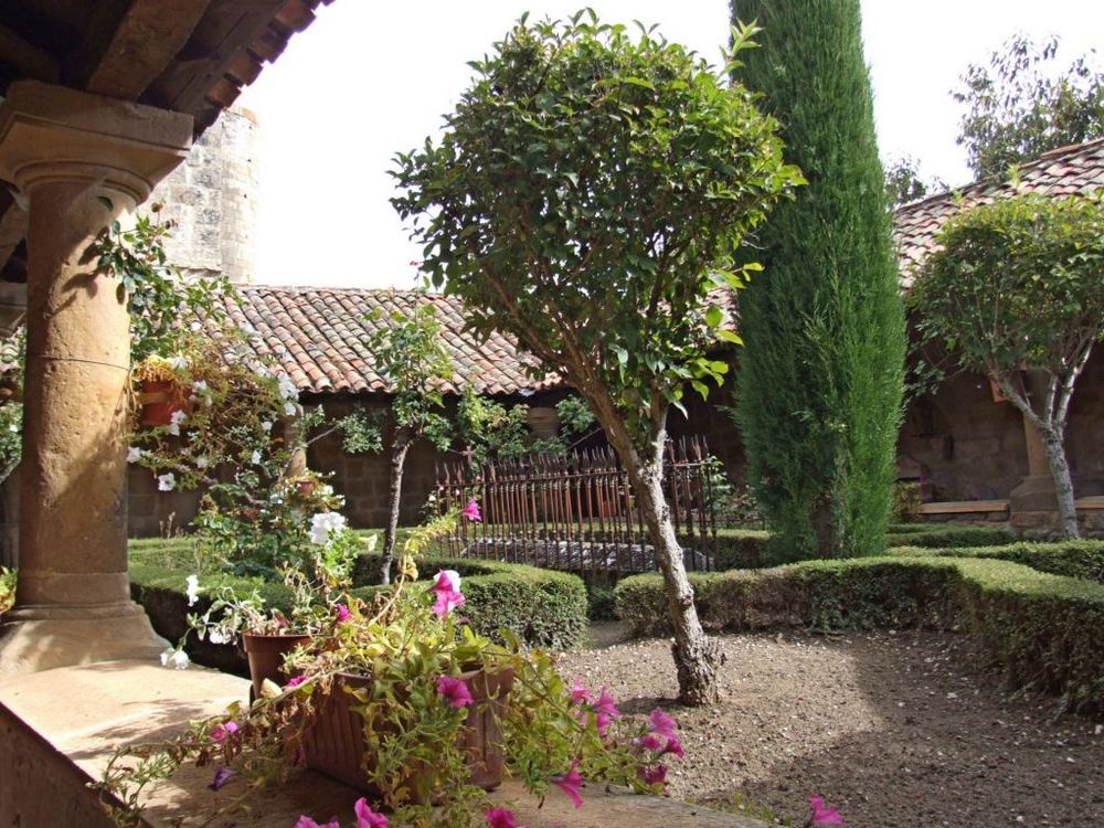 Foto de San Martin de Elines (Cantabria), España