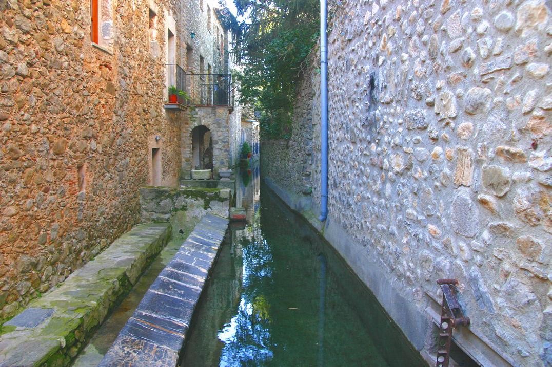 Foto de Sant Llorenç de la Muga (Girona), España