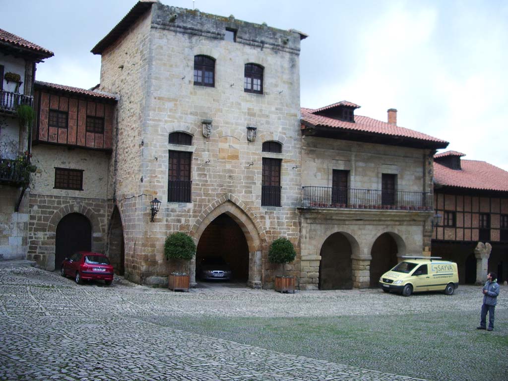 Foto de Santillana del Mar (Cantabria), España