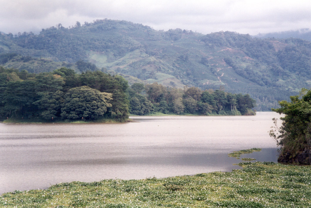 Foto de Ujarrás, Costa Rica