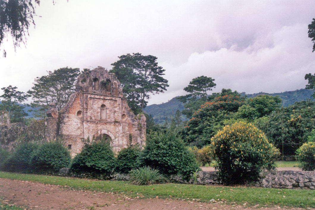 Foto de Ujarrás, Costa Rica