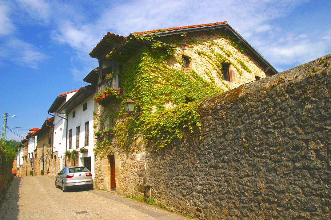 Foto de Santillana del Mar (Cantabria), España