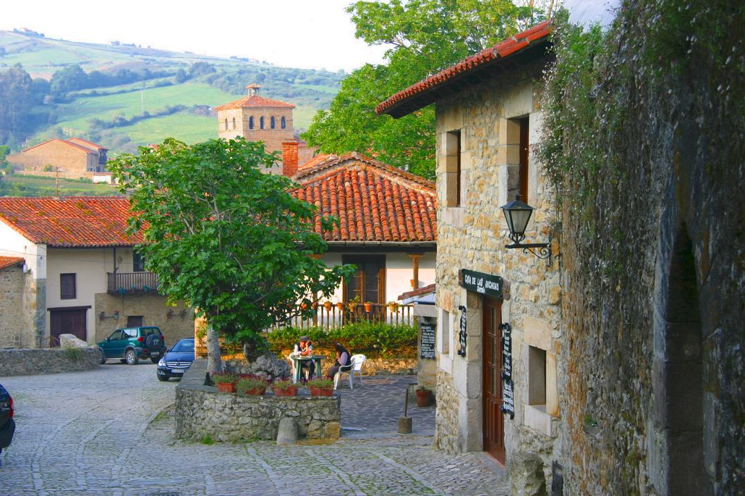 Foto de Santillana del Mar (Cantabria), España