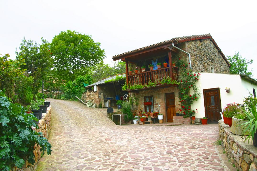 Foto de Carmona (Cantabria), España