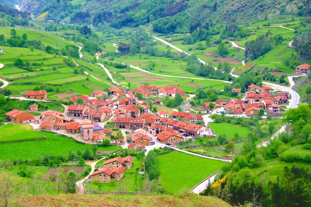 Foto de Carmona (Cantabria), España