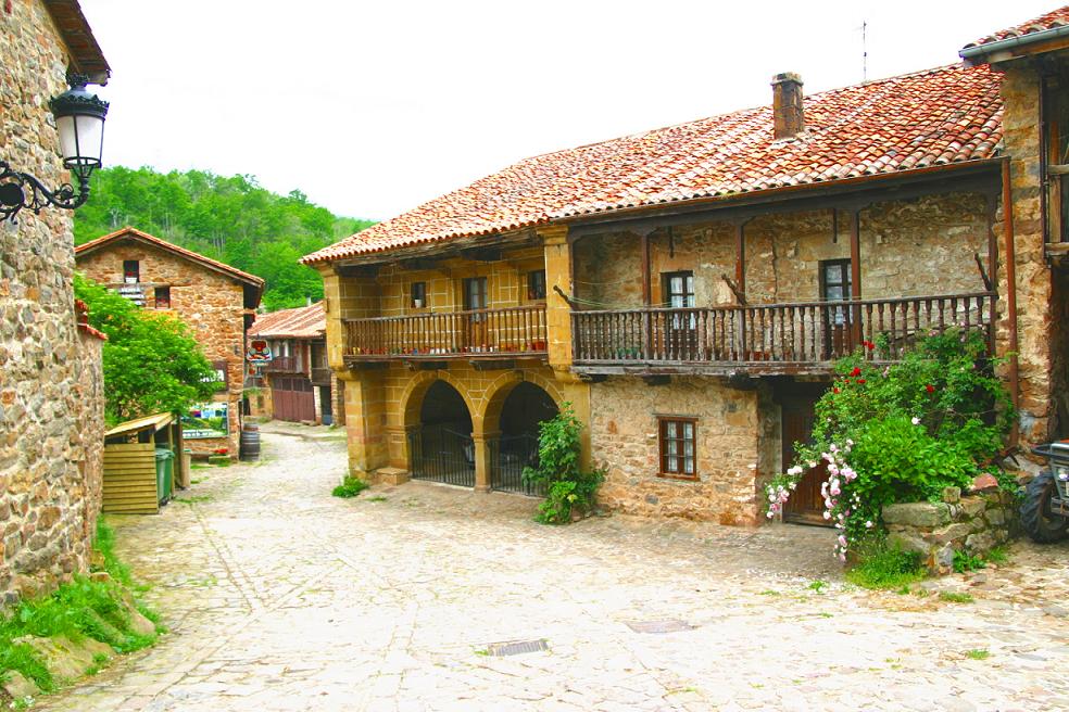 Foto de Bárcena Mayor (Cantabria), España