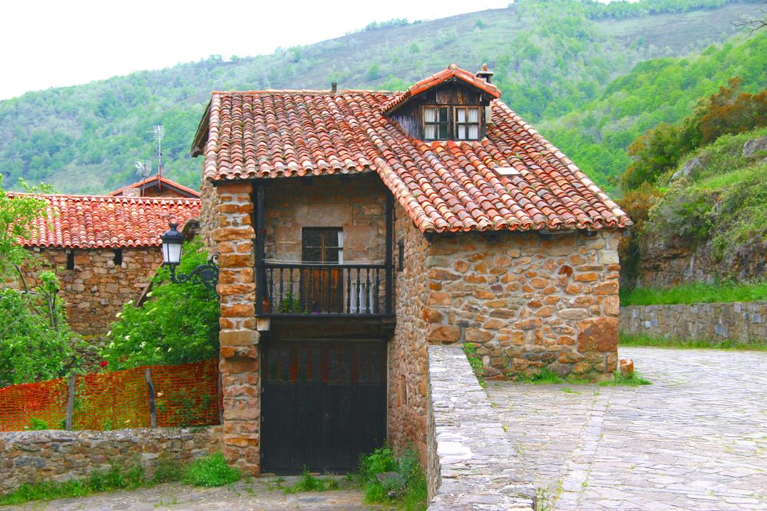 Foto de Bárcena Mayor (Cantabria), España