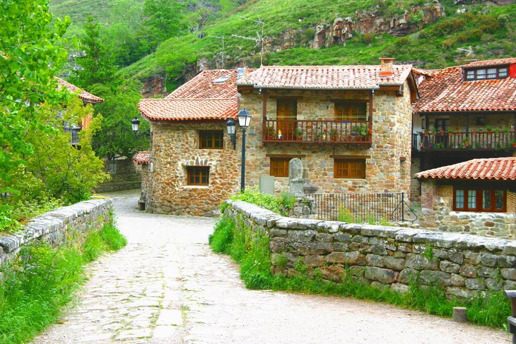 Foto de Bárcena Mayor (Cantabria), España