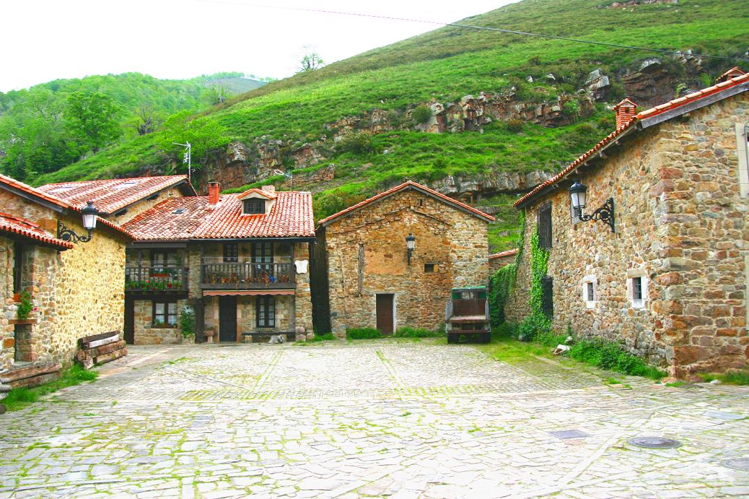 Foto de Bárcena Mayor (Cantabria), España