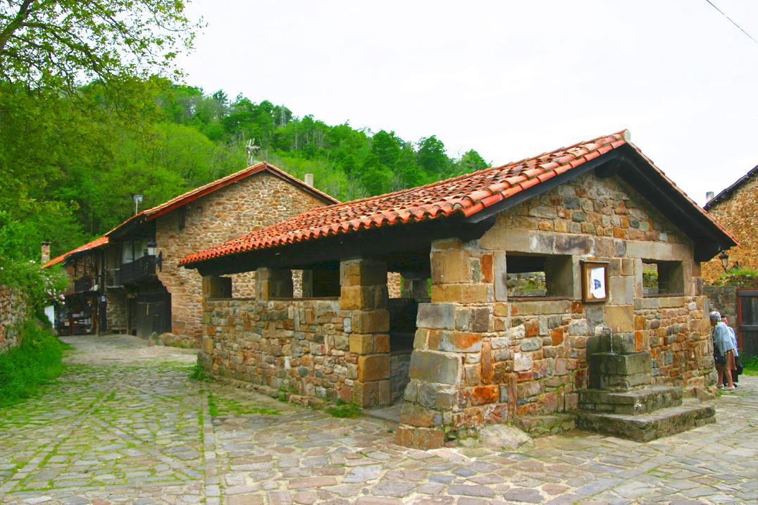 Foto de Bárcena Mayor (Cantabria), España