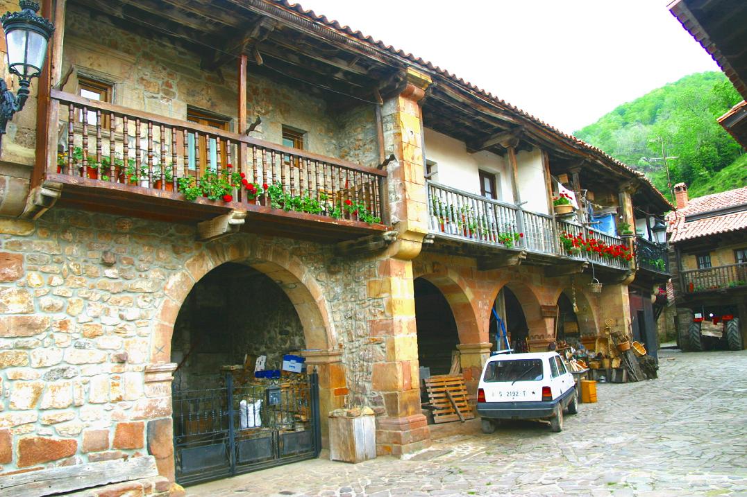 Foto de Bárcena Mayor (Cantabria), España