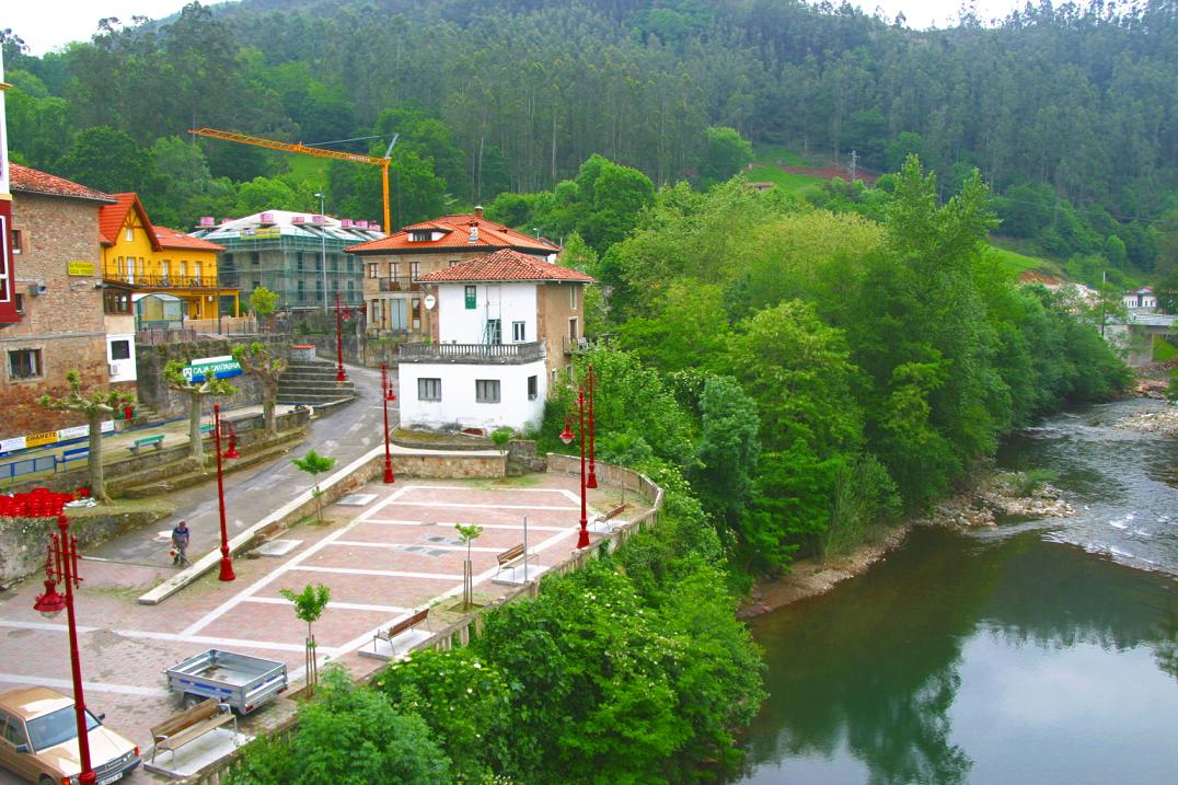 Foto de Puente Viesgo (Cantabria), España