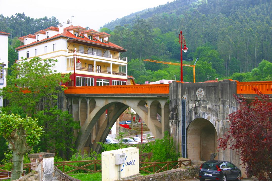 Foto de Puente Viesgo (Cantabria), España