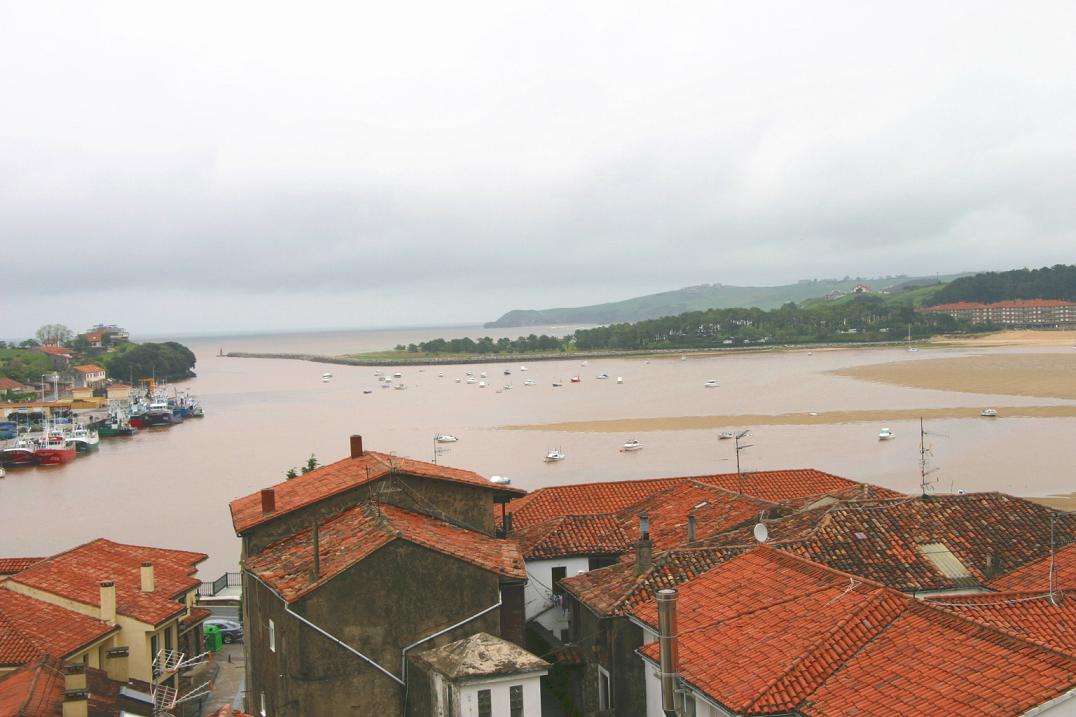 Foto de San Vicente de la Barquera (Cantabria), España