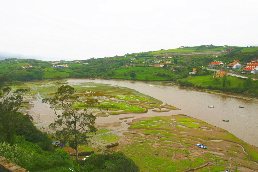 Foto de San Vicente de la Barquera (Cantabria), España