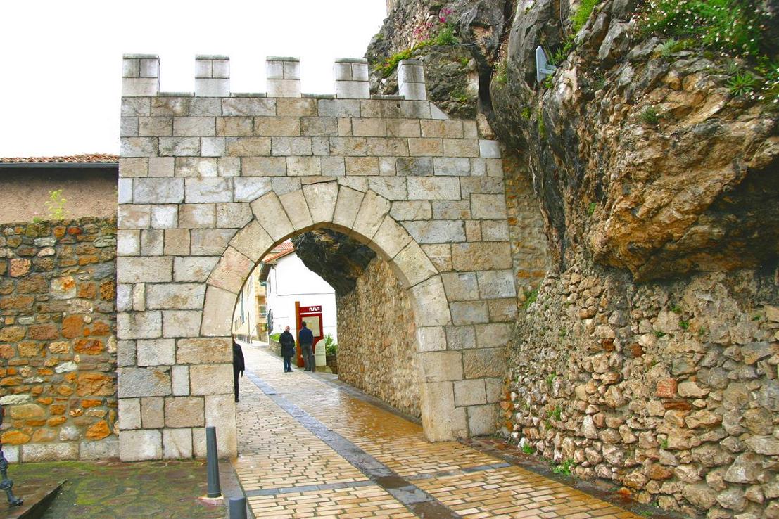 Foto de San Vicente de la Barquera (Cantabria), España