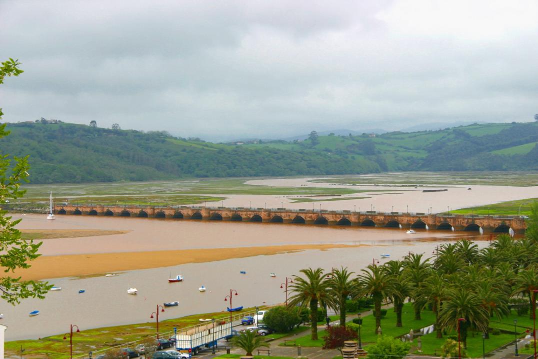 Foto de San Vicente de la Barquera (Cantabria), España