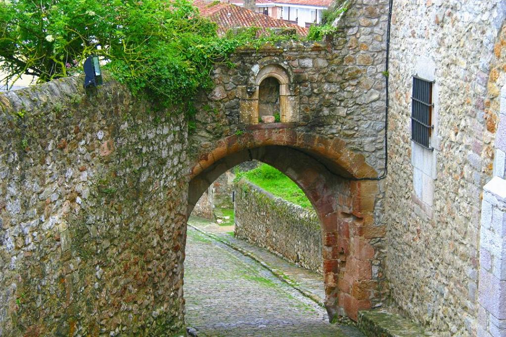 Foto de San Vicente de la Barquera (Cantabria), España