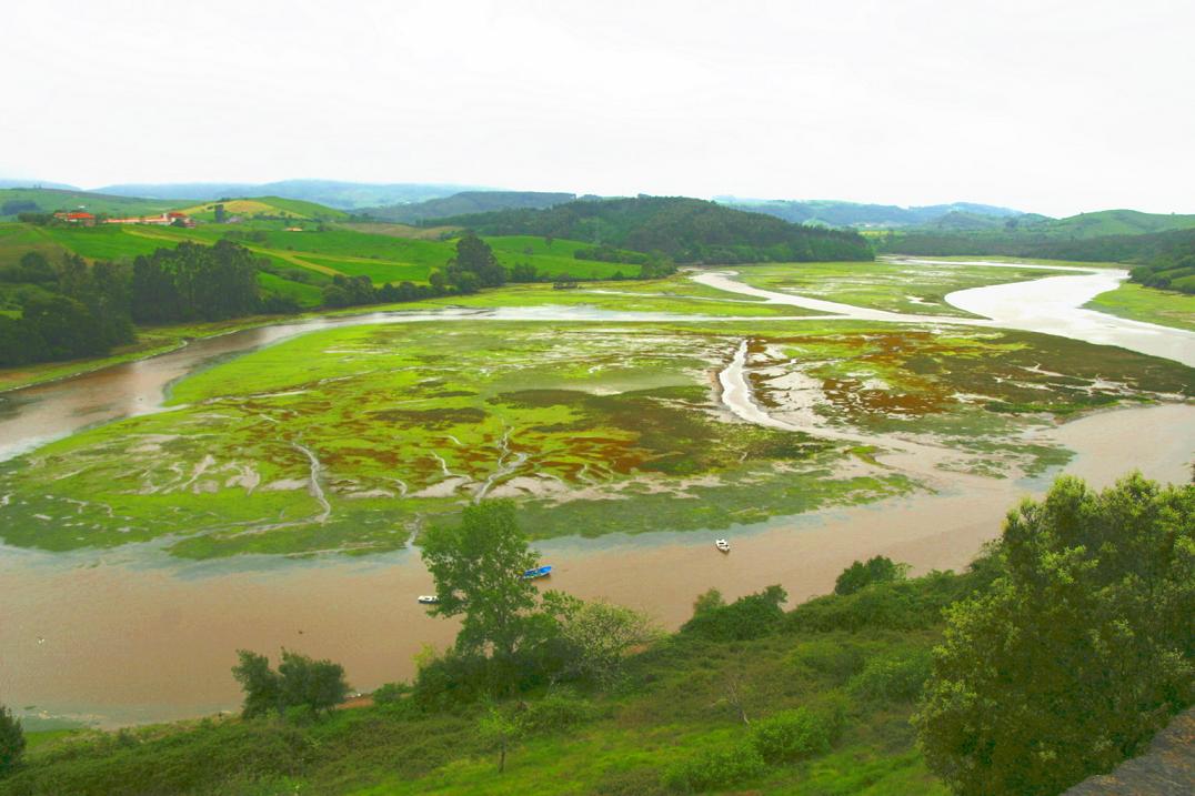 Foto de San Vicente de la Barquera (Cantabria), España