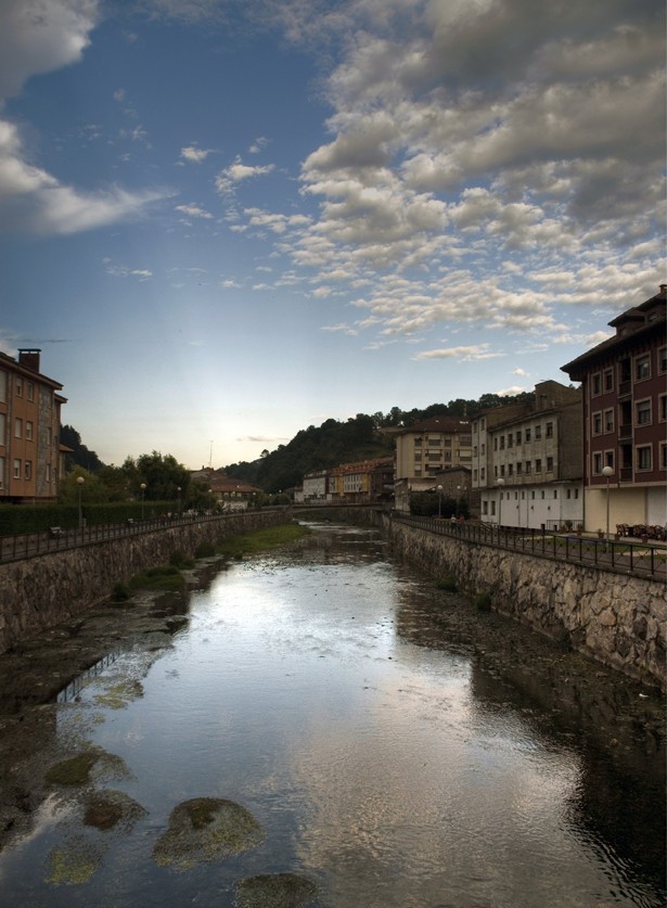 Foto de Cangas de Onis (Asturias), España