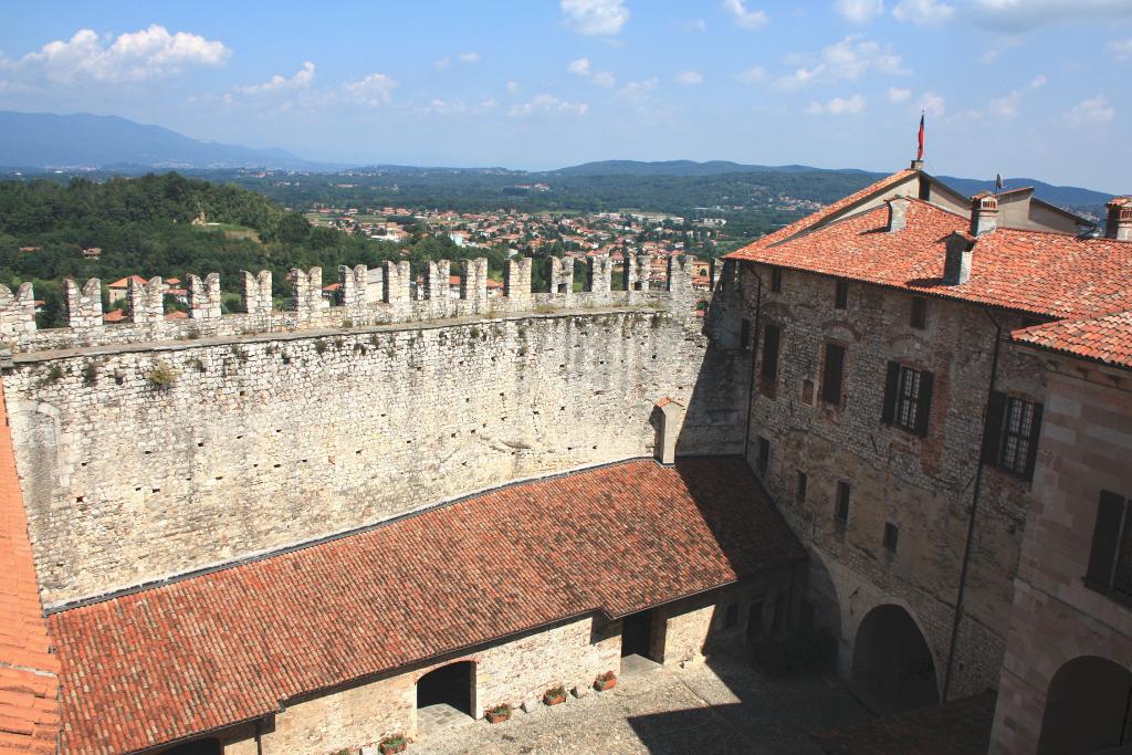 Foto de Angera, Italia