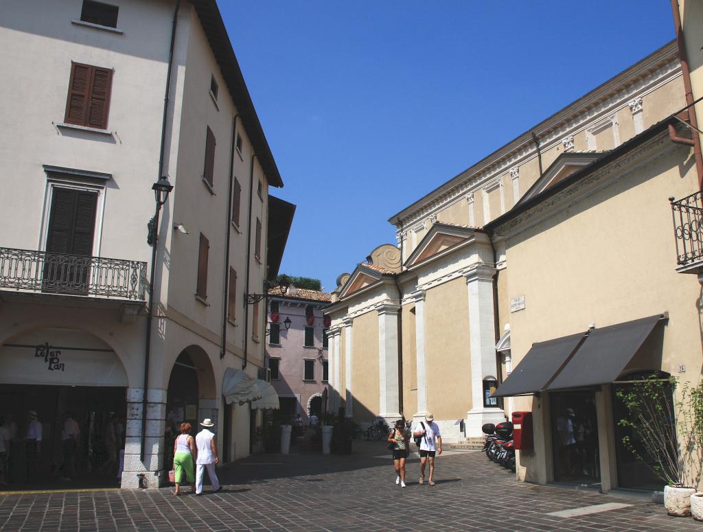 Foto de Desenzano del Garda, Italia