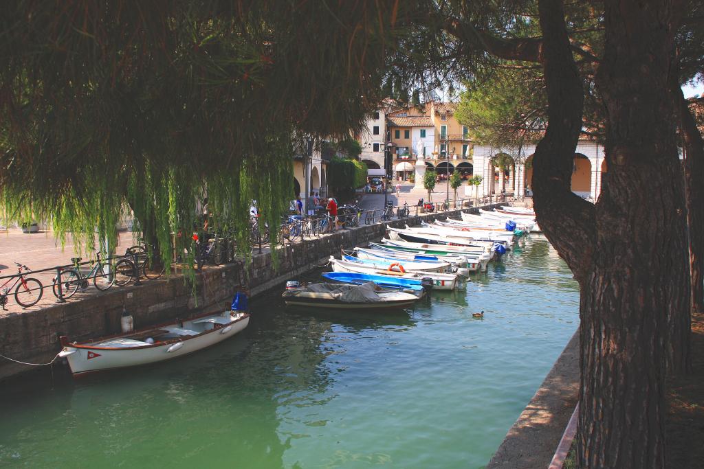 Foto de Desenzano del Garda, Italia