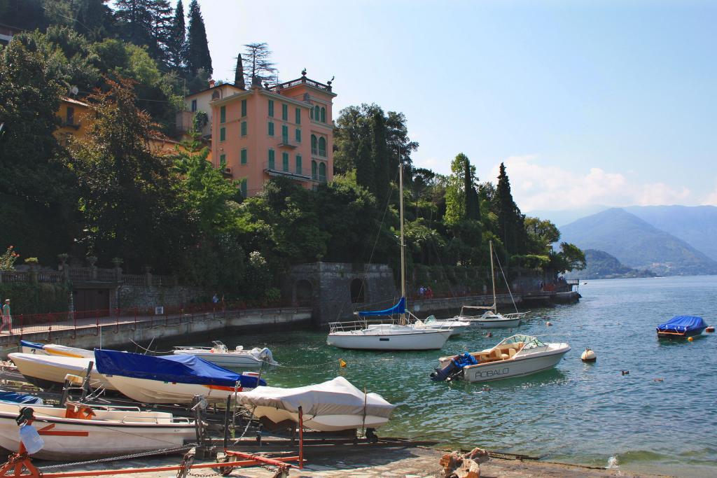 Foto de Varenna, Italia