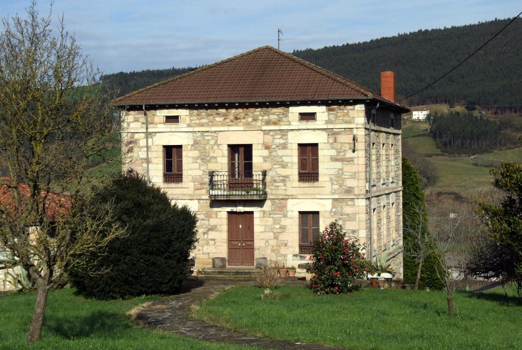 Foto de Argomilla de Cayon (Cantabria), España