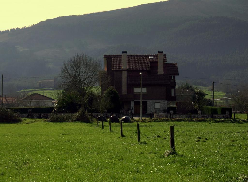 Foto de Argomilla de Cayon (Cantabria), España