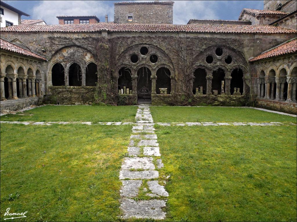 Foto de Santillana del Mar (Cantabria), España