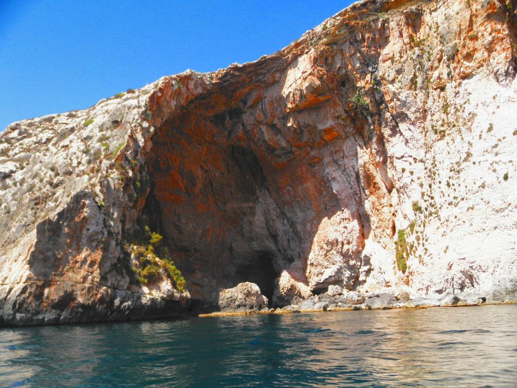 Foto de IL-Maqluba, Malta