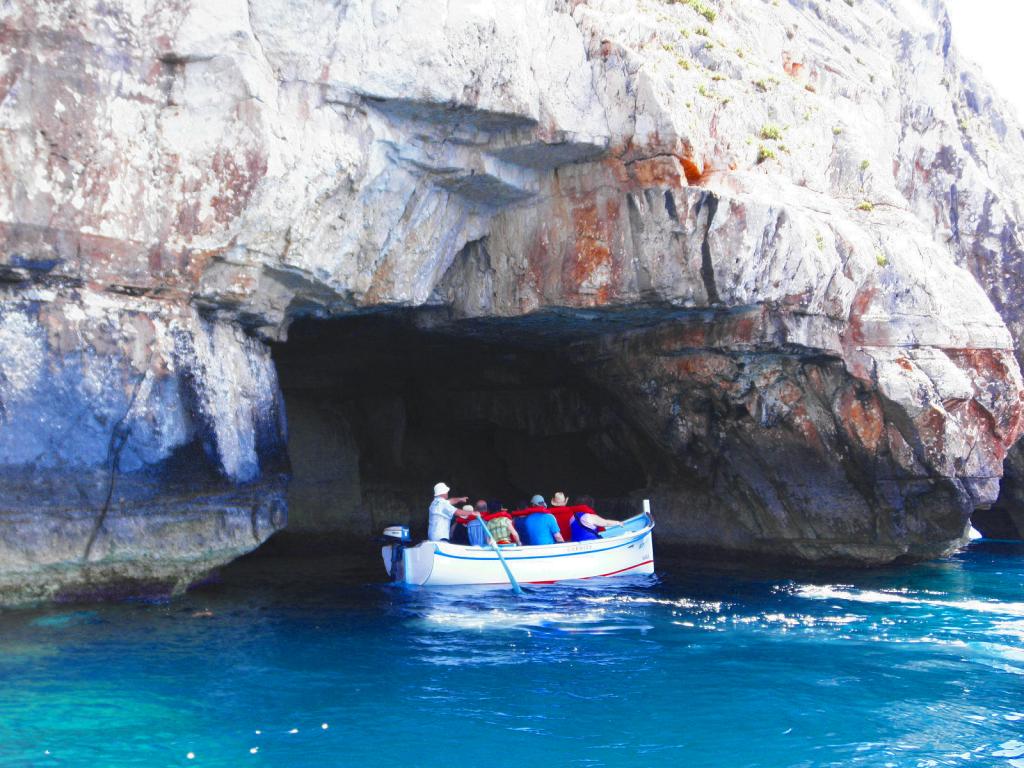 Foto de IL-Maqluba, Malta