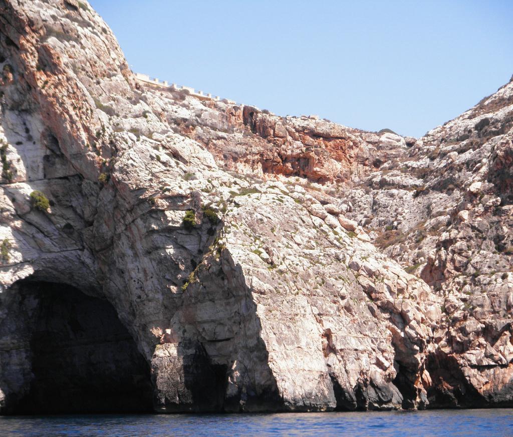 Foto de IL-Maqluba, Malta