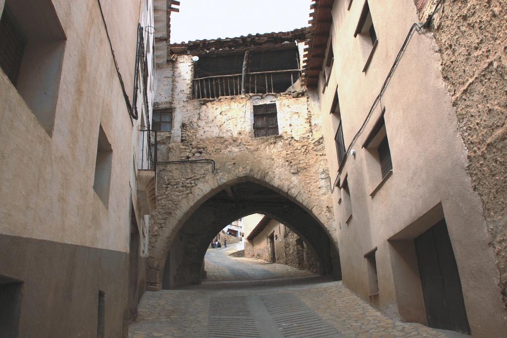 Foto de Las Cuevas de Cañart (Teruel), España