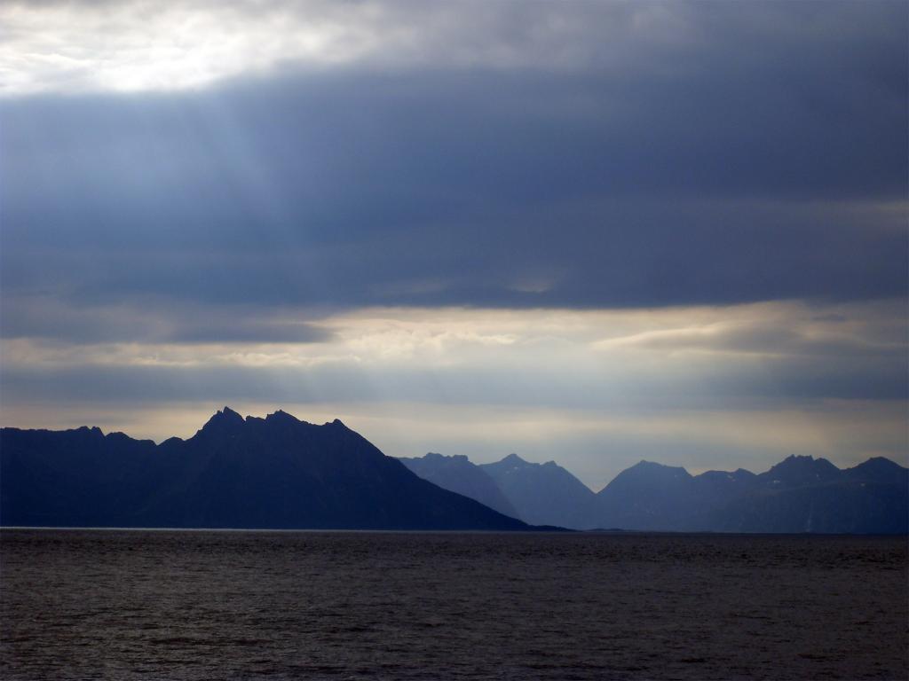 Foto de Gryllefjord, Noruega