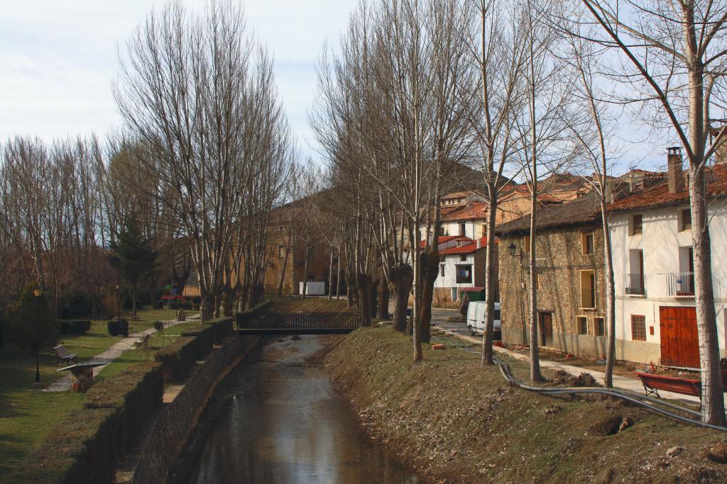 Foto de Villarroya de los Pinares (Teruel), España